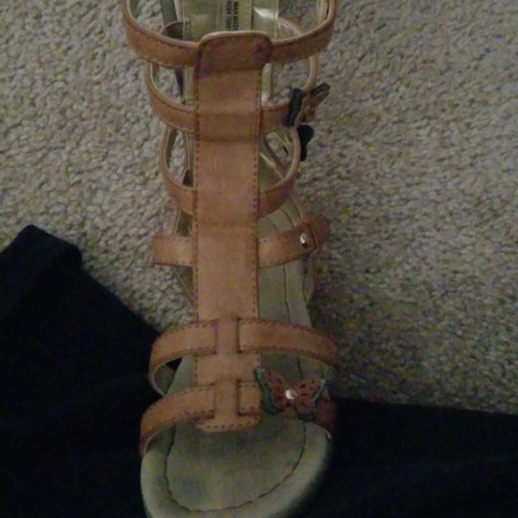 Sandals - Picture 3 of 3